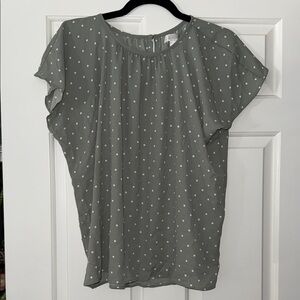 Chic Gray Polka Dot Blouse